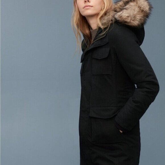 Aritzia TNA Blackcomb Black Parka Hooded Jacket Size Small Winter Coat Faux Fur - Picture 2 of 16